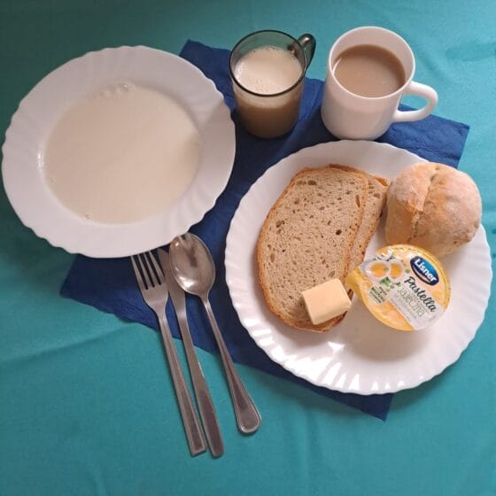 Środa 16.04.2025 r.: Śniadanie