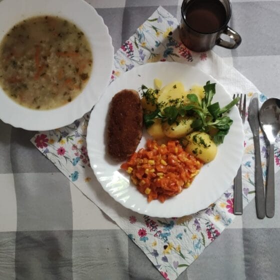 Poniedziałek 05.05.2025 r.: Obiad