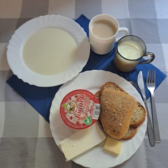 Poniedziałek 12.05.2025 r.: Śniadanie