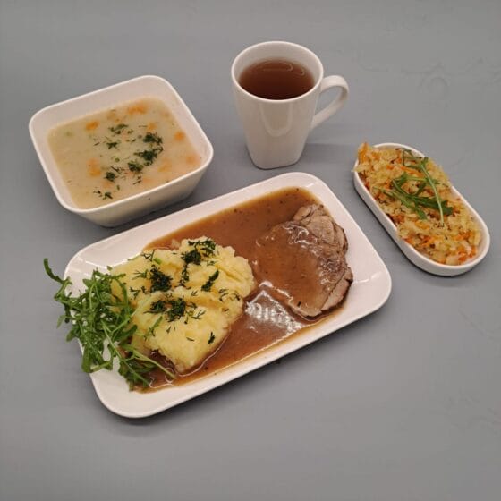 Czwartek 6.11.2025 r.: Obiad