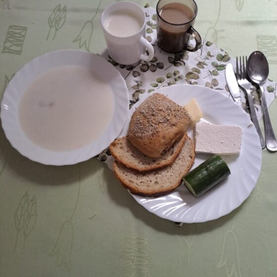 Piątek 30.05.2025 r.: Śniadanie