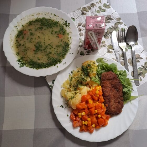 Poniedziałek 09.06.2025 r.: Obiad