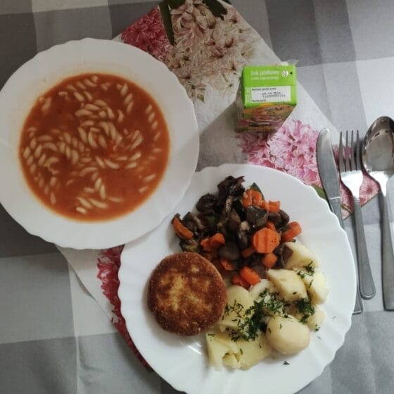 Piątek 11.07.2025 r.: Obiad