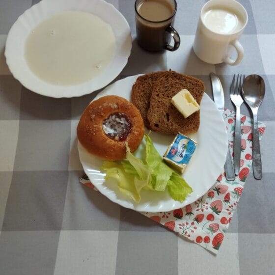 Piątek 01.08.2025 r.: Śniadanie