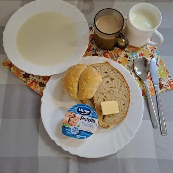 Poniedziałek 8.09.2025 r.: Śniadanie