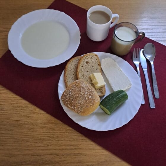 Poniedziałek 29.09.2025 r.: Śniadanie