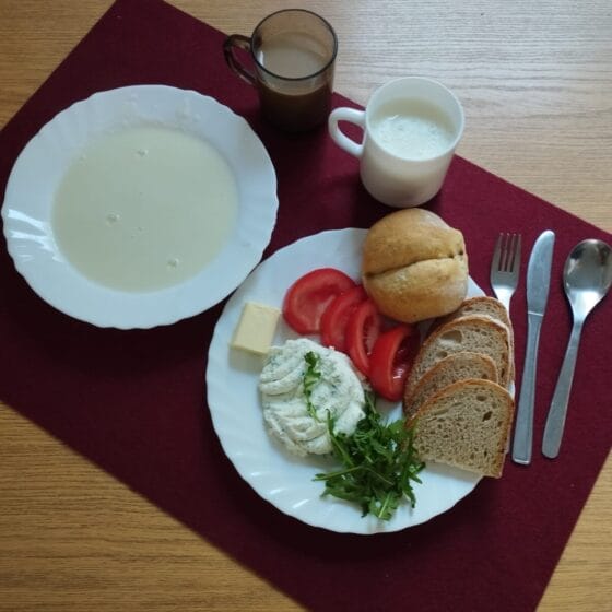 Środa 8.10.2025 r.: Śniadanie