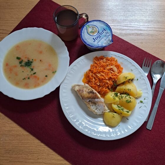 Piątek 10.10.2025 r.: Obiad